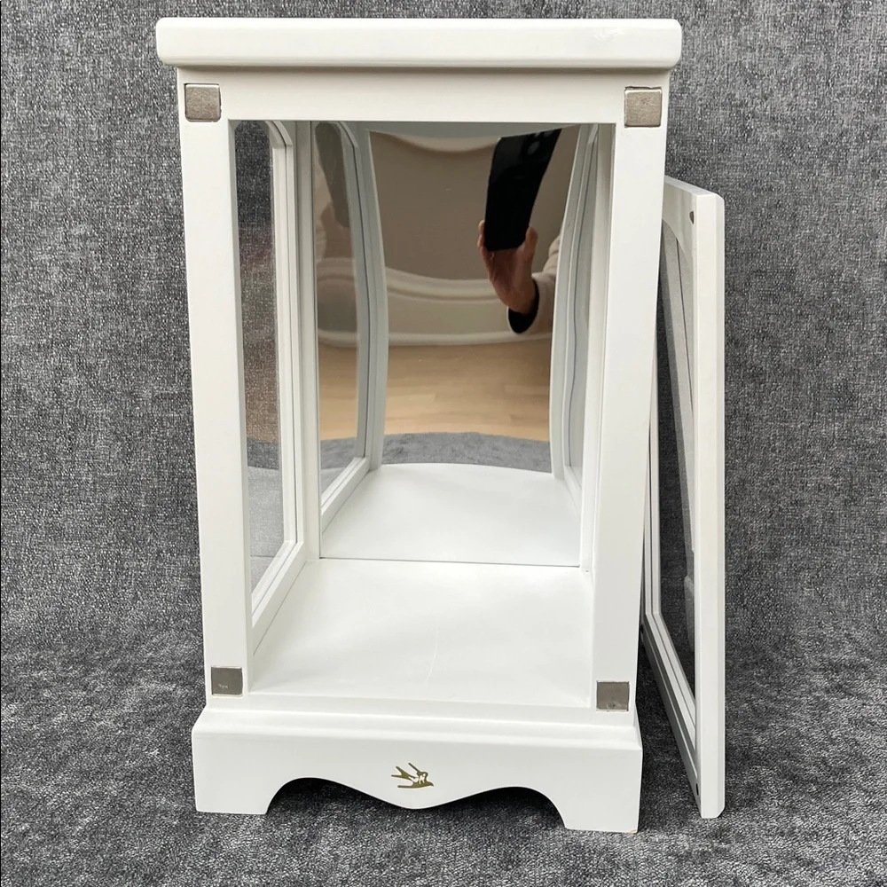 White Wooden Display Case with Mirrored Back - Picture 5 of 15